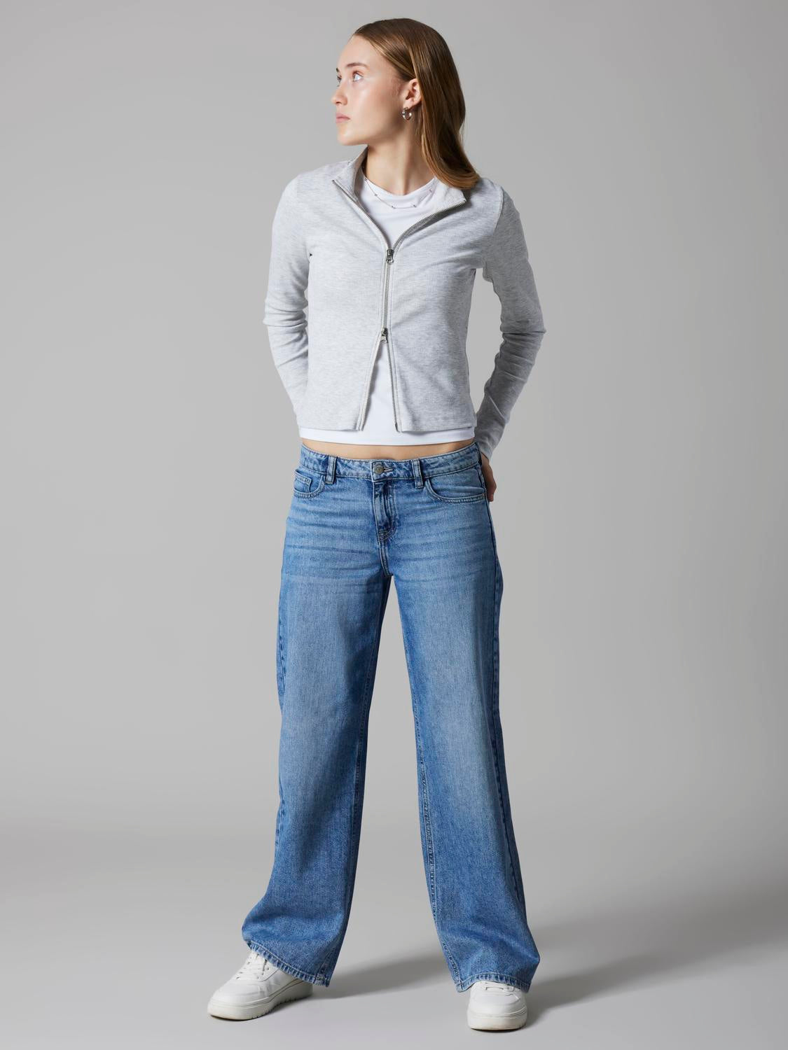 model_shot-detail